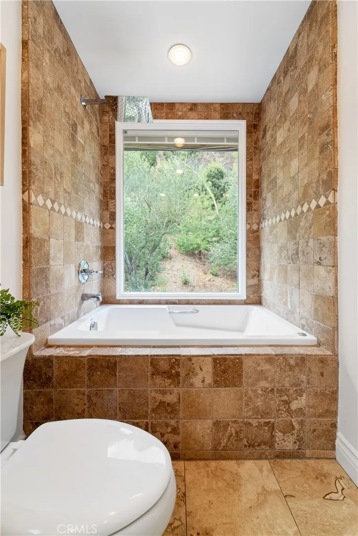 9767 Blantyre Drive, Beverly Hills, California 90210 home-pic-24